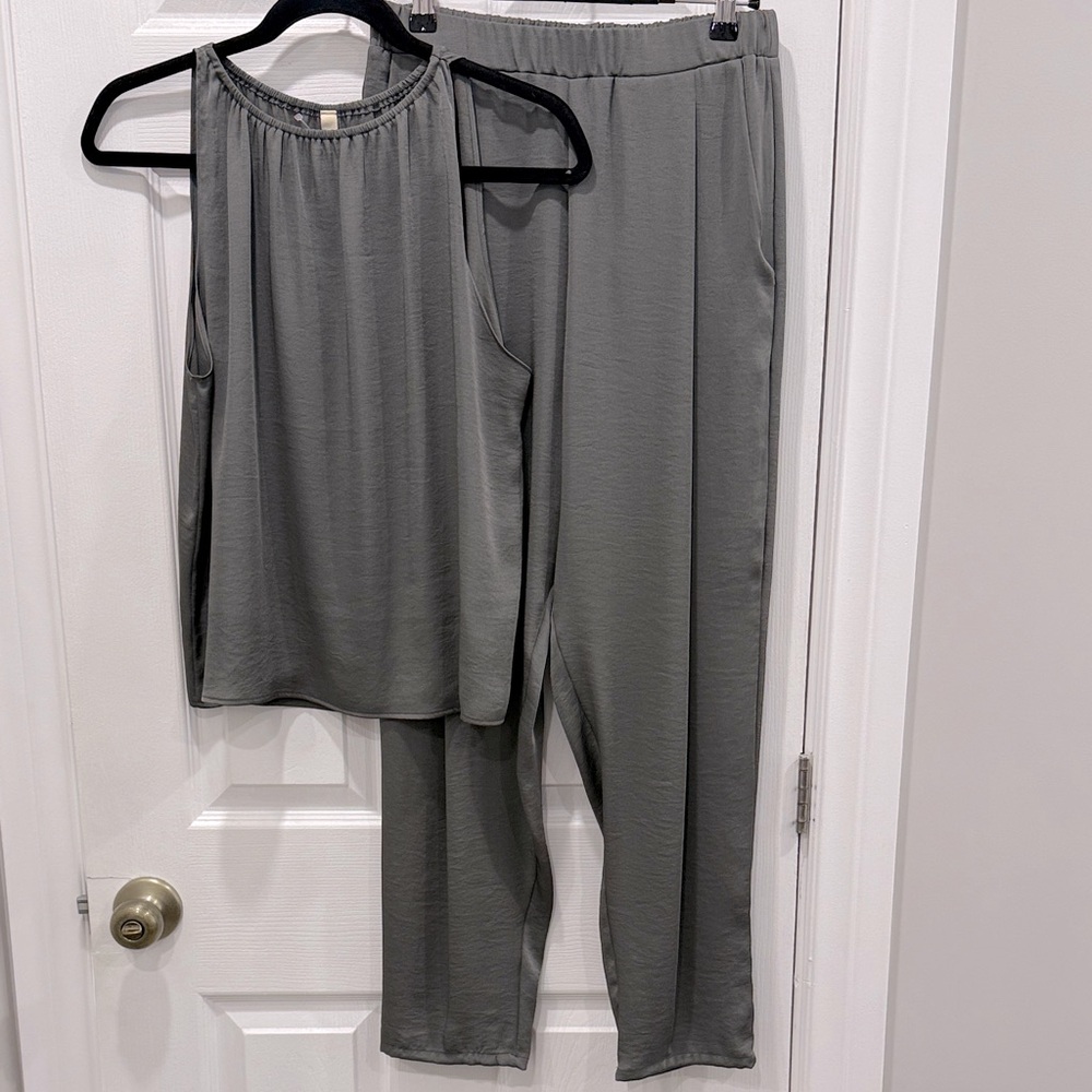 Tyche 2 Piece Poly Silk Outfit High Neck Tank Tapered Pant Grey Small/Medium